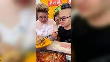 娱乐吃瓜酱纸,吃瓜酱纸背后的真相与内幕